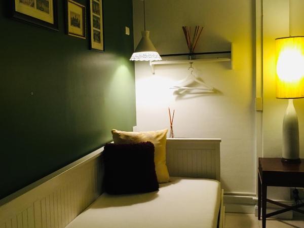 Bed in Town : photo 4 de la chambre chambre deluxe double ou lits jumeaux