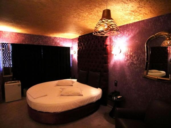 The Crystal Blue Hotel : photo 5 de la chambre chambre lit queen-size avec baignoire spa