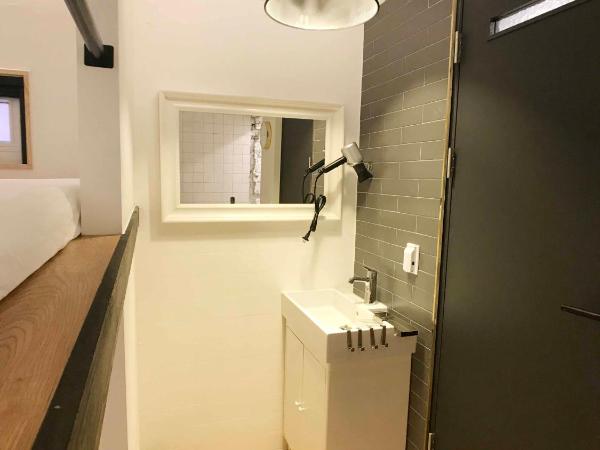 Seoul Cube Itaewon : photo 4 de la chambre chambre familiale avec salle de bains privative