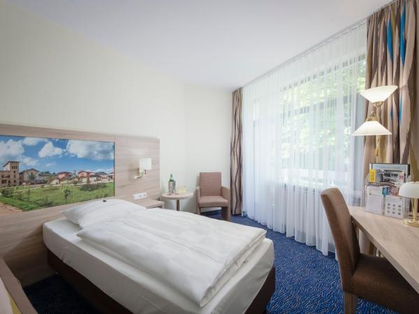 Seehotel Grunewald : photo 7 de la chambre chambre double - vue sur forêt