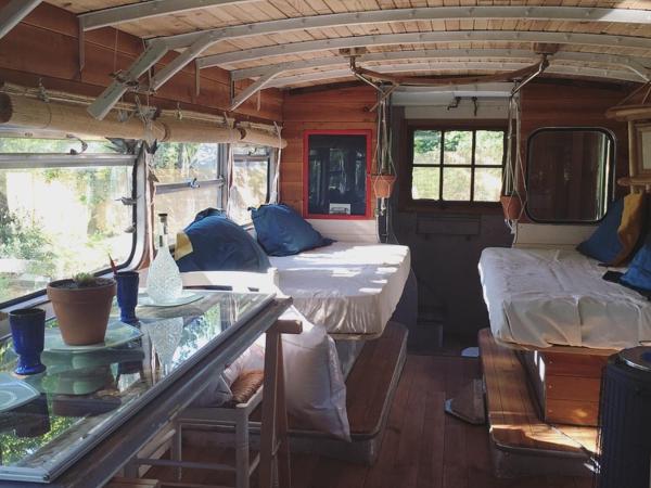 Cosmic English Bus 2 floor : photo 1 de la chambre bungalow deluxe - vue sur jardin