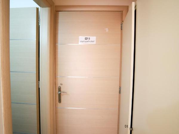 Europe Hotel : photo 5 de la chambre chambre triple