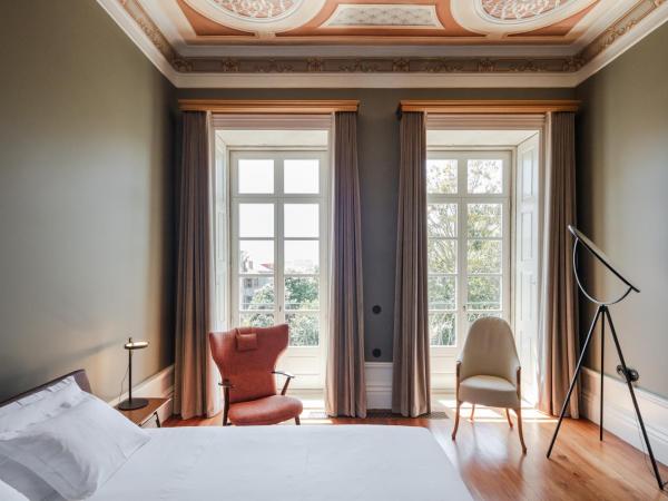 Menina Colina Guesthouse : photo 4 de la chambre chambre double supérieure - vue sur jardin