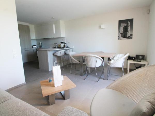 Clos des Oliviers Grimaud - Meublé de Tourisme : photo 3 de la chambre appartement 3 chambres en duplex avec jardin