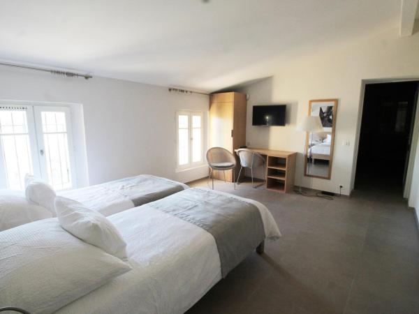 Clos des Oliviers Grimaud - Meublé de Tourisme : photo 6 de la chambre appartement 3 chambres en duplex avec jardin