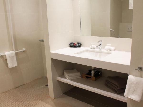 Clos des Oliviers Grimaud - Meublé de Tourisme : photo 4 de la chambre appartement 1 chambre deluxe avec jardin