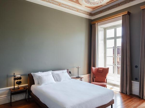 Menina Colina Guesthouse : photo 1 de la chambre chambre double supérieure - vue sur jardin