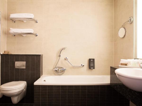 Hótel Reykjavík Grand : photo 5 de la chambre chambre lits jumeaux - vue sur tour