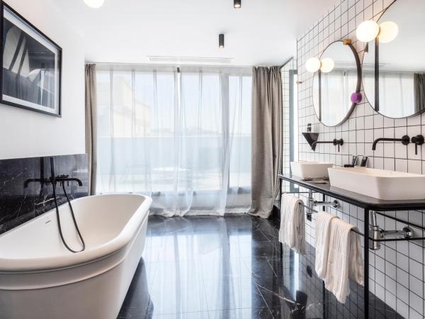 One Shot Fortuny 07 : photo 4 de la chambre chambre de luxe avec terrasse