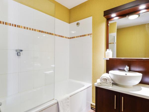 Zenitude Hôtel-Résidences Toulon Six Fours : photo 4 de la chambre appartement 1 chambre