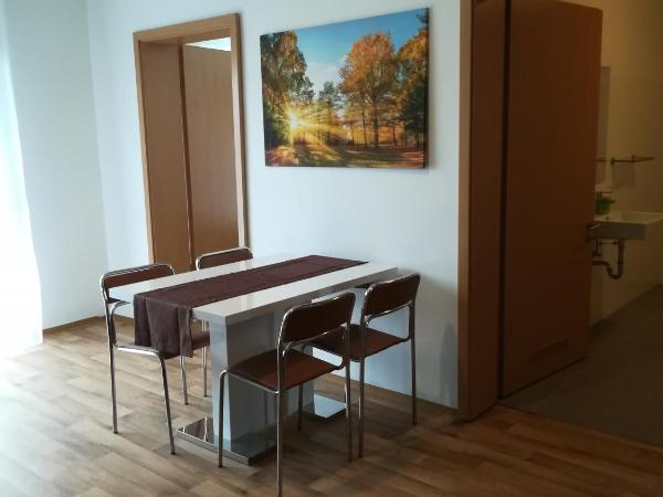 Jura Hotel : photo 1 de la chambre chambre familiale avec terrasse 