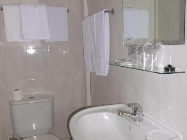 Hotel Larbelo : photo 3 de la chambre chambre triple