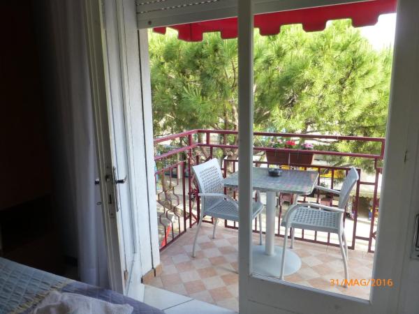 Hotel Madison : photo 4 de la chambre chambre double avec balcon