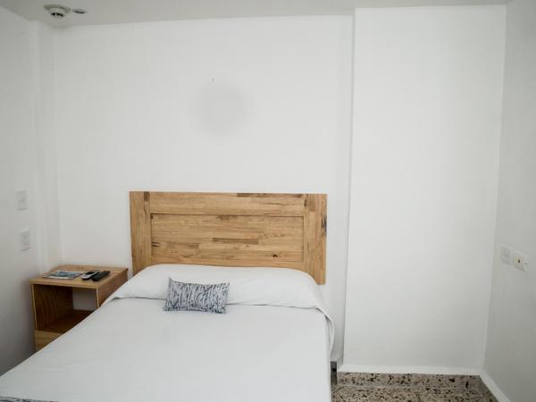 Booking 500 : photo 8 de la chambre chambre double standard