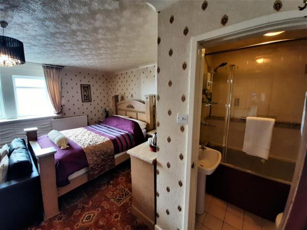 Cherry Blossom Inn : photo 6 de la chambre chambre double deluxe - vue sur mer