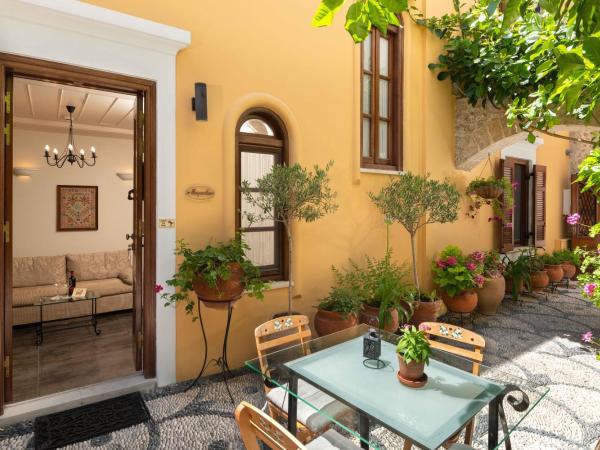 Rodos Niohori Elite Suites Boutique Hotel : photo 2 de la chambre suite exclusive (1-4 adultes) avec terrasse privée