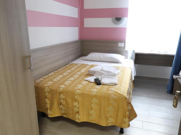 Albergo Leonardo Da Vinci : photo 6 de la chambre chambre simple