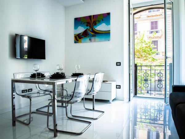 Rettifilo 201 Exclusive Rooms : photo 7 de la chambre appartement avec balcon