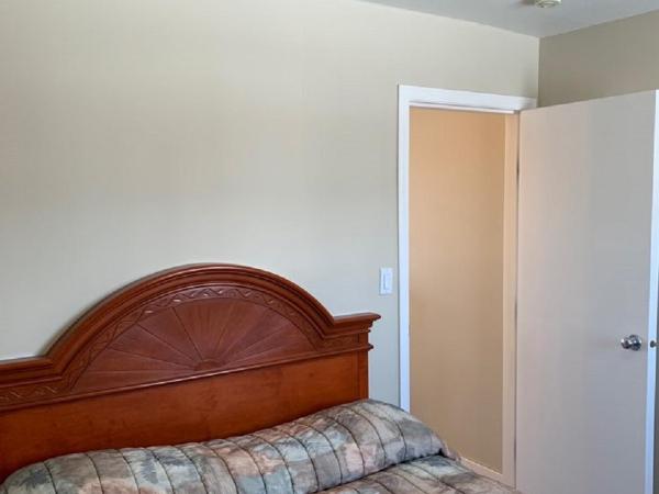 Red Deer Inn & Suites : photo 2 de la chambre suite 2 chambres