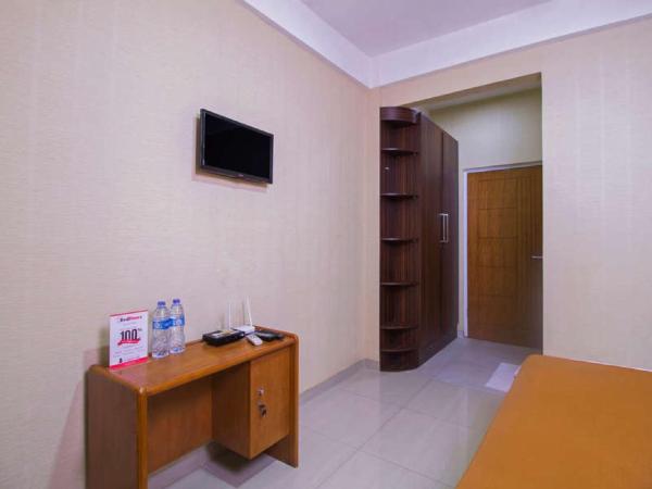 RedDoorz near Cilandak Town Square : photo 3 de la chambre chambre double reddoorz