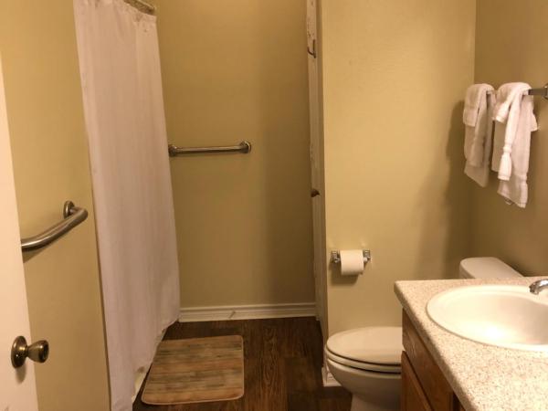 The Reside Fully Furnished Condos - Medical Stays Welcome : photo 2 de la chambre appartement 3 chambres