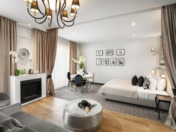 Hotel Atelia : photo 7 de la chambre suite deluxe avec baignoire spa