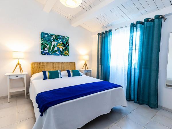 Faro Guest House : photo 1 de la chambre chambre double avec salle de bains privative