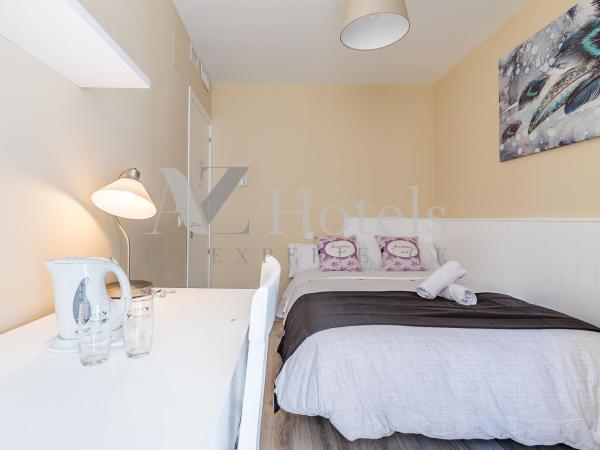 AYZ Villegas - Auto check-in property : photo 5 de la chambre chambre double avec salle de bains commune