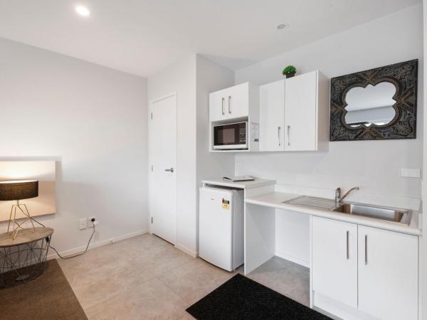 Dunrovin Motel : photo 4 de la chambre suite lit king-size