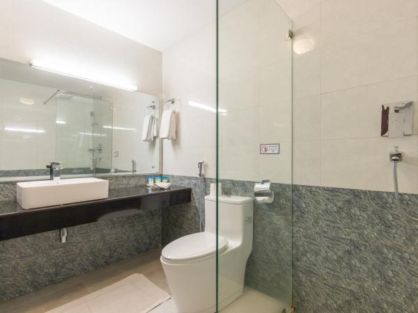 Hotel Moonlight : photo 6 de la chambre chambre familiale deluxe - enregistrement 24h/24, 20 % de réduction sur le premier soin spa & transfert aéroport gratuit aller simple