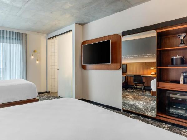 Cambria Hotels Boston Downtown - Seaport : photo 5 de la chambre chambre supérieure avec 2 lits queen-size - non-fumeurs