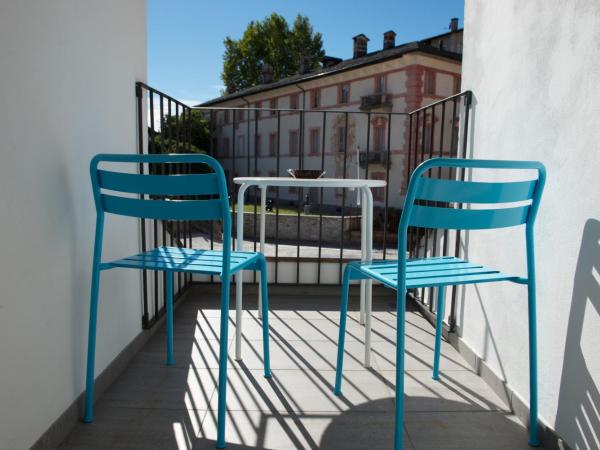 Pardo Bar : photo 4 de la chambre chambre triple avec salle de bains privative séparée