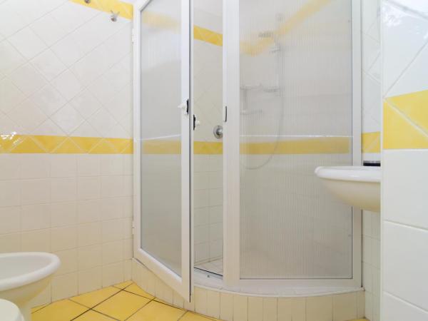 Albergo Villa Giusto : photo 4 de la chambre chambre double ou lits jumeaux - vue sur mer