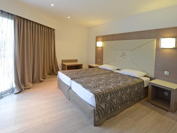 Calvi Hôtel : photo 5 de la chambre suite 2 chambres