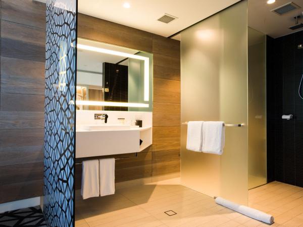 Pullman Sydney Airport : photo 4 de la chambre chambre lit king-size supérieure - forfait parking, nuit et vol