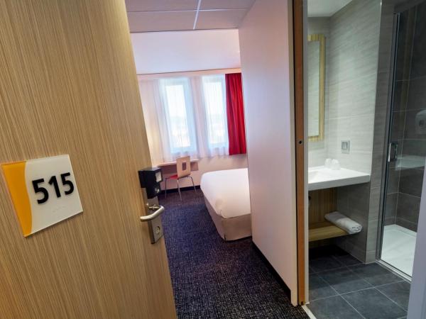 Premiere Classe Clermont Ferrand Centre : photo 2 de la chambre chambre double standard