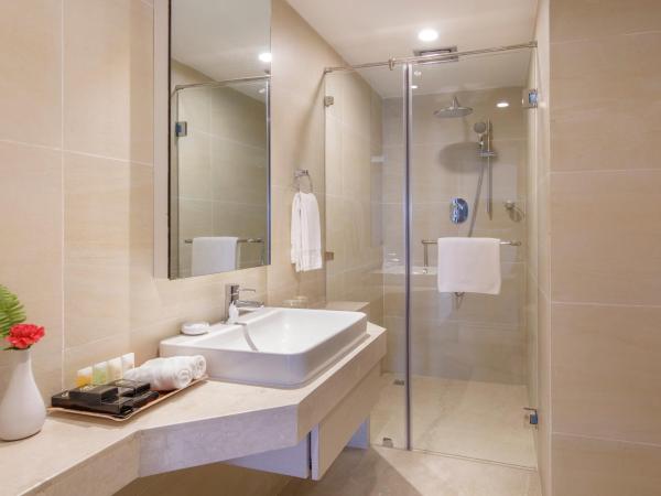 Akama Hotel Ltd : photo 7 de la chambre suite familiale