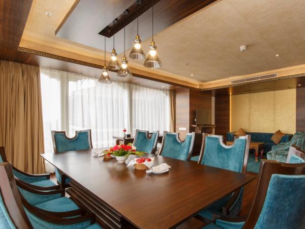 Akama Hotel Ltd : photo 4 de la chambre suite présidentielle