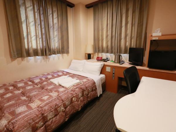 Hotel Ikeda : photo 2 de la chambre chambre double avec petit lit double - non-fumeurs