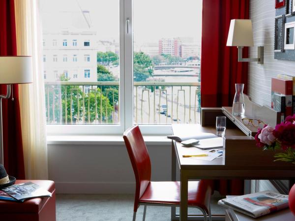 Aparthotel Adagio Vienna City : photo 1 de la chambre studio supérieur - vue sur ville