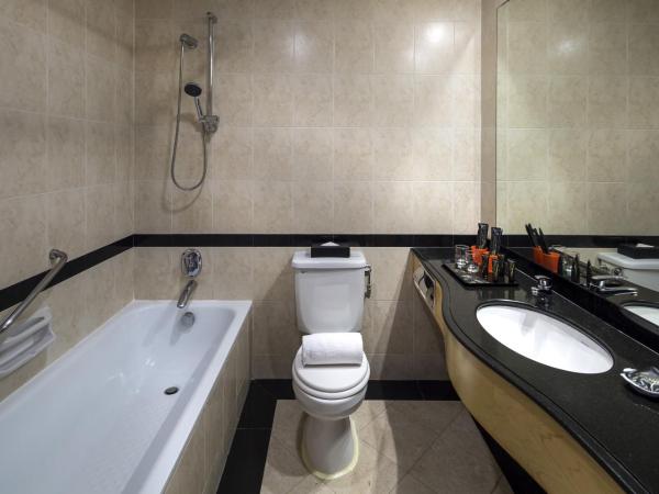 Furama RiverFront : photo 4 de la chambre chambre familiale