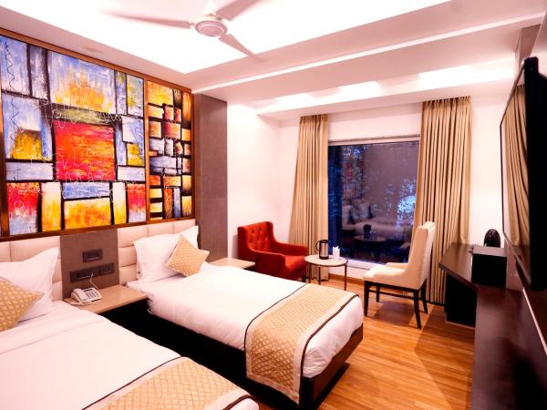 Hotel Ritz with Free Airport Pickup : photo 1 de la chambre executive room with free airport pickup