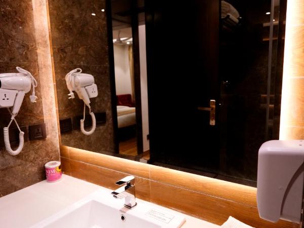 Hotel Ritz with Free Airport Pickup : photo 9 de la chambre chambre de luxe avec navette depuis aéroport gratuite