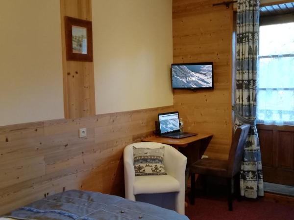 Le Dôme : photo 2 de la chambre chambre simple standard avec douche