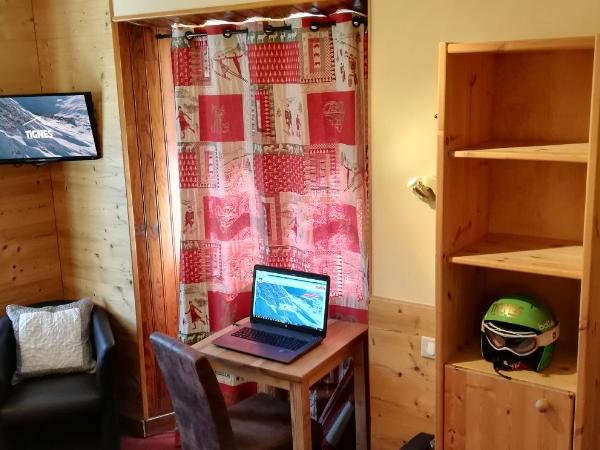 Le Dôme : photo 4 de la chambre chambre simple standard avec douche