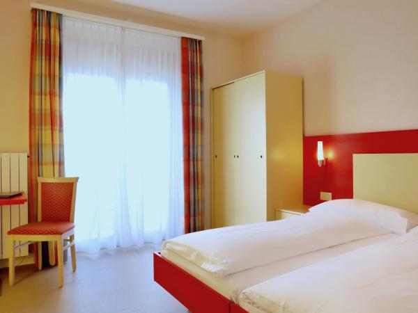 Hotel Arancio : photo 5 de la chambre chambre double panorama avec balcon - vue sur lac