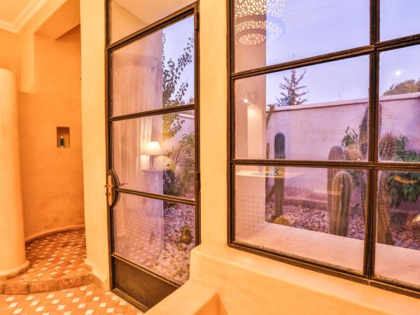 Maison D'hôtes, SPA et YOGA Villa Océane : photo 1 de la chambre chambre familiale supérieure