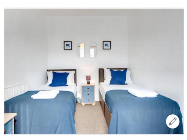 Your Nottingham Vacation, Business Apart, Parking : photo 2 de la chambre maison 4 chambres