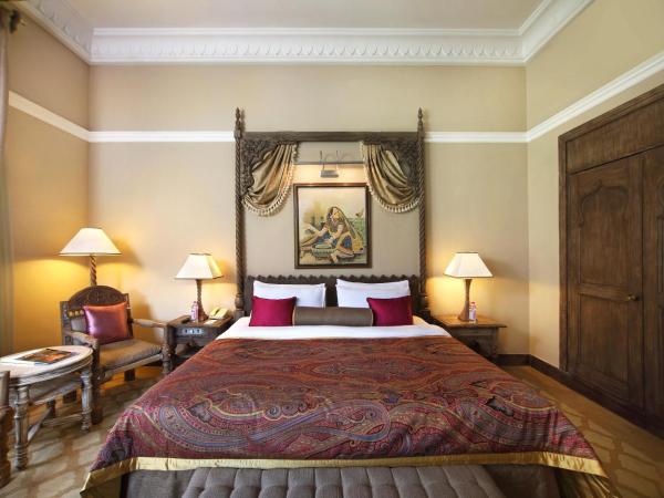 Taj Hari Mahal Jodhpur : photo 3 de la chambre chambre lit king-size de luxe - vue sur jardin