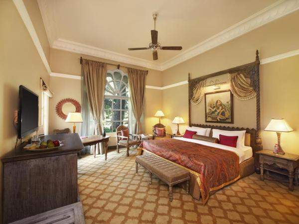 Taj Hari Mahal Jodhpur : photo 5 de la chambre chambre lit king-size de luxe - vue sur jardin